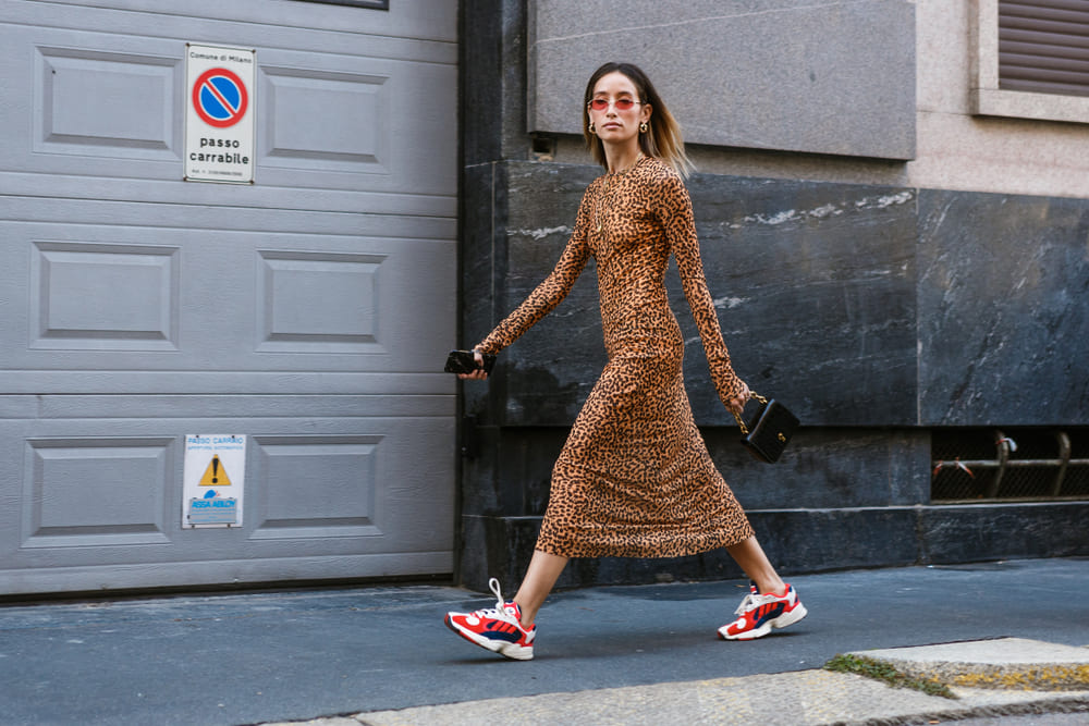 rochie model leopard cu tenesi